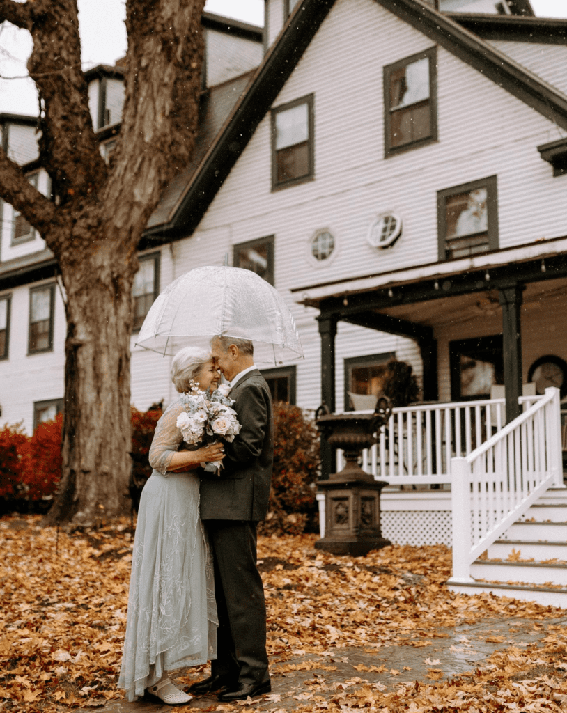 Follansbee Inn, Sutton NH Elopement